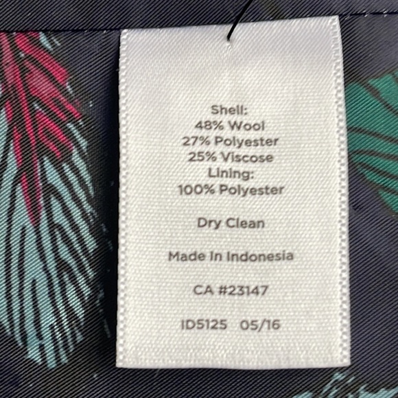 Talbots Woman Petite Wool Blend Blazer - Picture 8 of 8